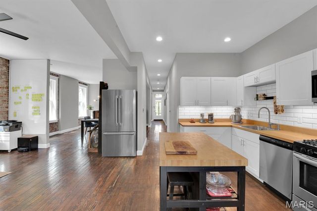 2926 Salena Street, St Louis, MO 63118