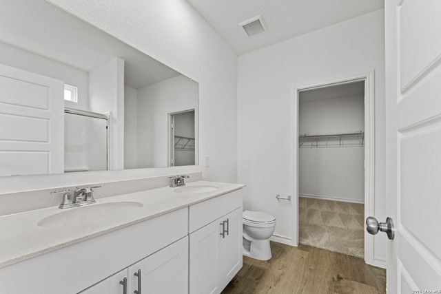 426 White Heron Way, Marion, TX 78124