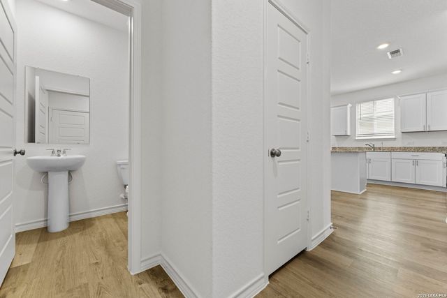 426 White Heron Way, Marion, TX 78124