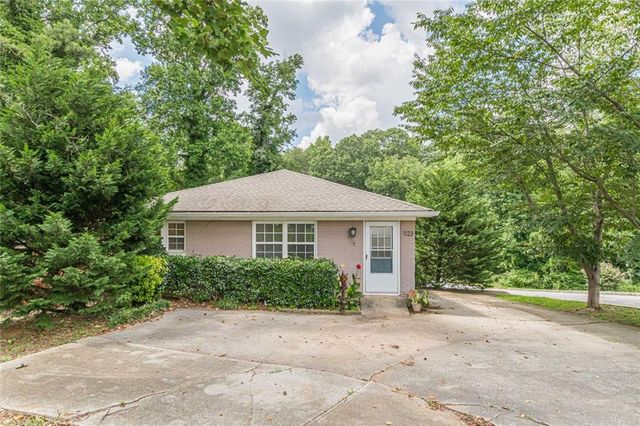 1121 Glendale Drive, East Point, GA 30344