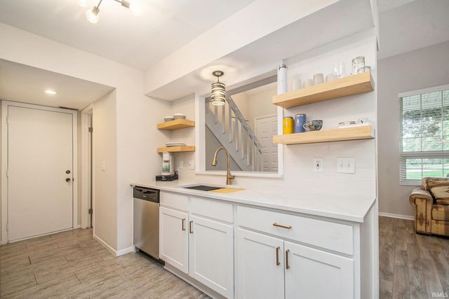 18193 Windmill Court, South Bend, IN 46637