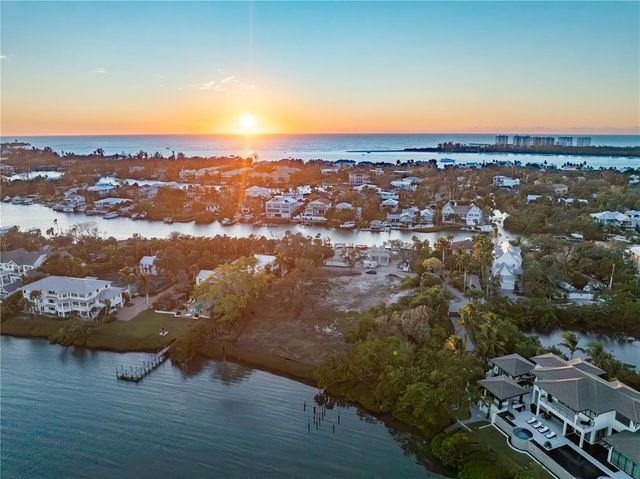 3821 FLAMINGO AVENUE, Sarasota, FL 34242