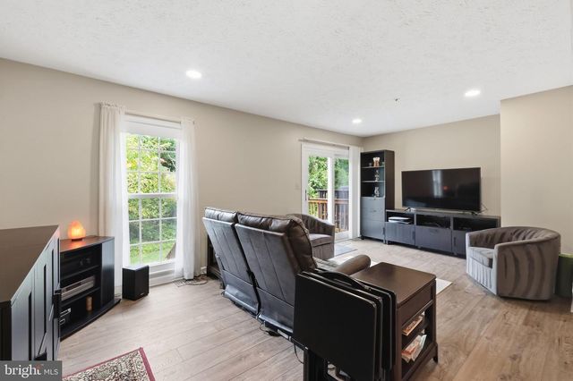 124 FOXCHASE DR, Glen Burnie, MD 21061