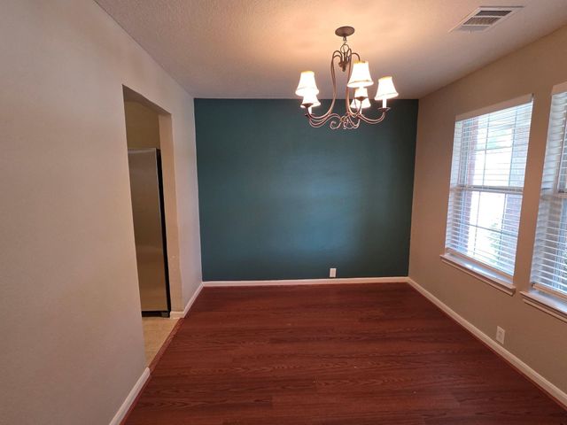 4702 Pin Oak Creek Lane, Kingwood, TX 77345