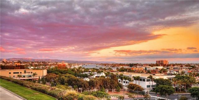 210 Lille Lane 208, Newport Beach, CA 92663