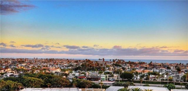 210 Lille Lane 208, Newport Beach, CA 92663