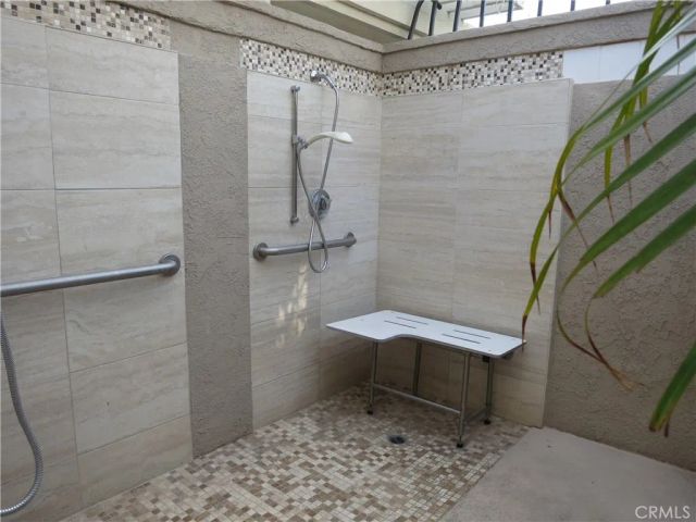 210 Lille Lane 208, Newport Beach, CA 92663