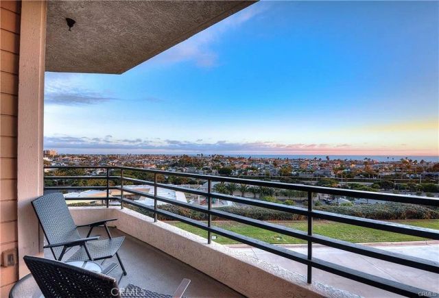 210 Lille Lane 208, Newport Beach, CA 92663