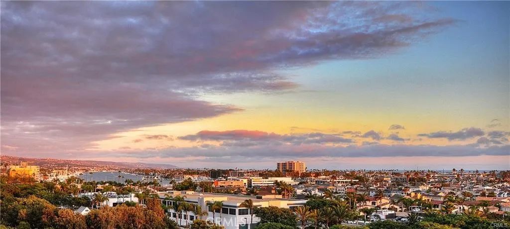 210 Lille Lane 208, Newport Beach, CA 92663