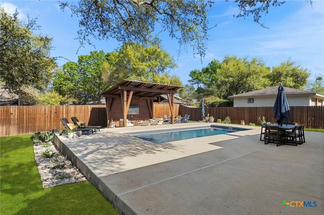 412 Marymont Dr, New Braunfels, TX 78130