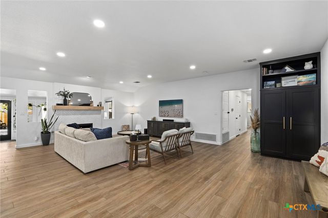 412 Marymont Dr, New Braunfels, TX 78130