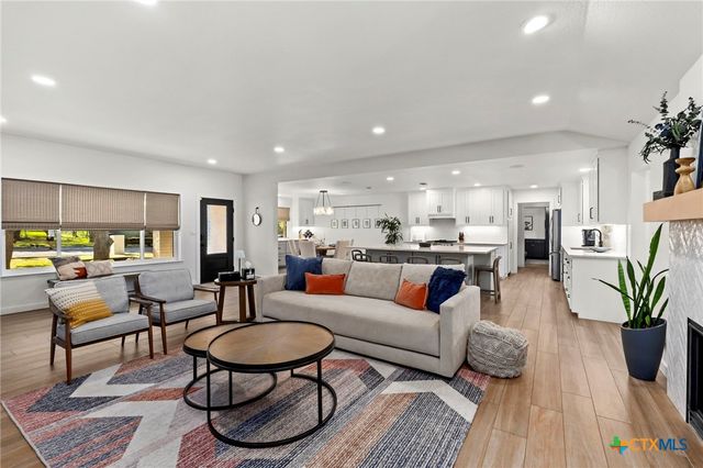 412 Marymont Dr, New Braunfels, TX 78130