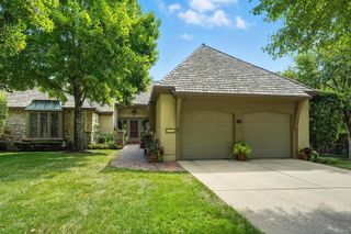 51 Coventry Court, Prairie Village, KS 66208