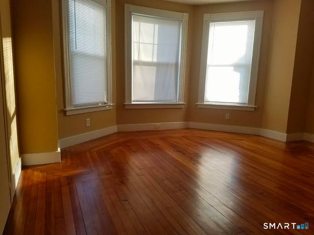 39 Pine Street 2nd fl, New Haven, CT 06513