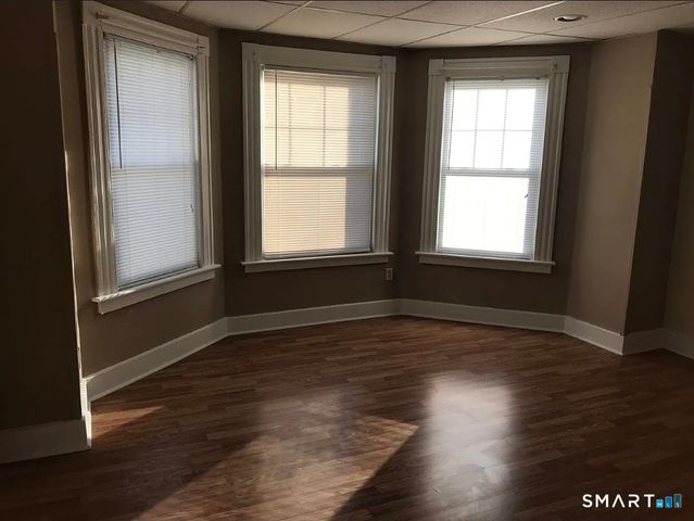 39 Pine Street 2nd fl, New Haven, CT 06513