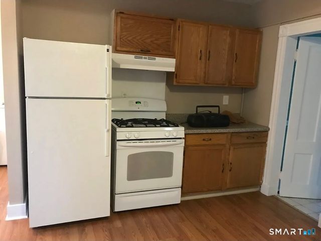39 Pine Street 2nd fl, New Haven, CT 06513