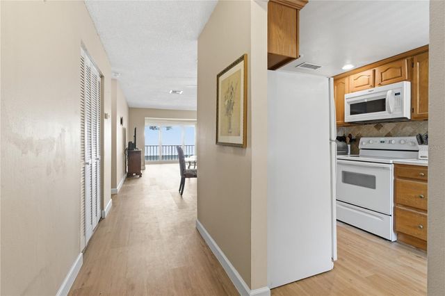 2060 MARILYN STREET 207, Clearwater, FL 33765