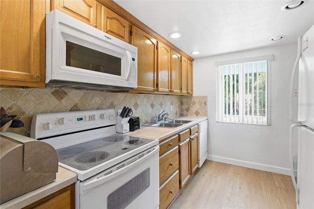 2060 MARILYN STREET 207, Clearwater, FL 33765
