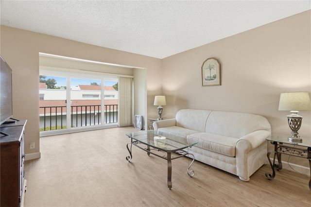 2060 MARILYN STREET 207, Clearwater, FL 33765