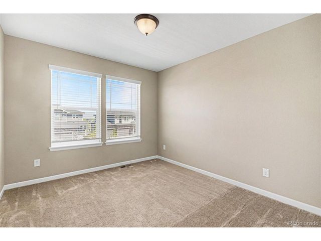 26712 E Hinsdale Pl, Aurora, CO 80016
