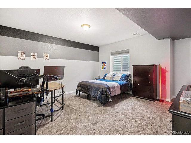 26712 E Hinsdale Pl, Aurora, CO 80016