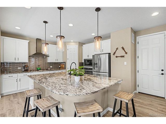 26712 E Hinsdale Pl, Aurora, CO 80016