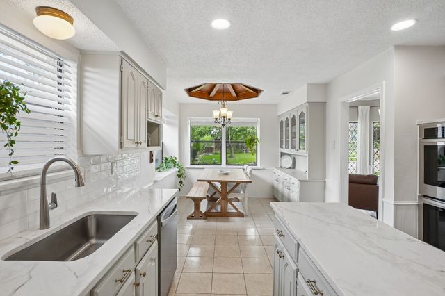 2330 Heatherwoods Way, Carrollton, TX 75007