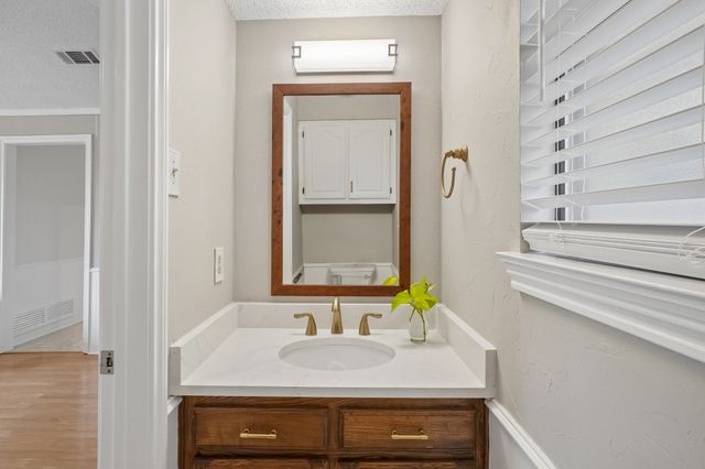 2330 Heatherwoods Way, Carrollton, TX 75007