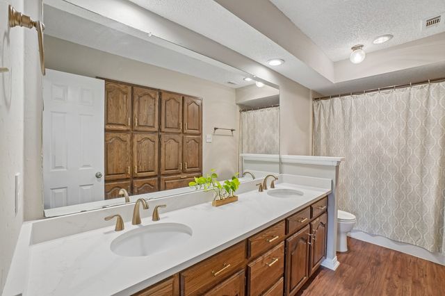 2330 Heatherwoods Way, Carrollton, TX 75007
