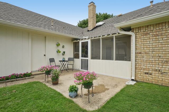 2330 Heatherwoods Way, Carrollton, TX 75007