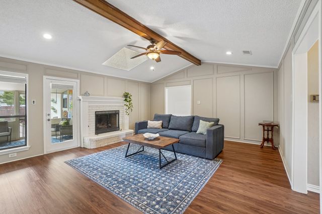 2330 Heatherwoods Way, Carrollton, TX 75007