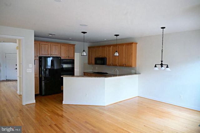 19871 NAPLES LAKES TER, Ashburn, VA 20147