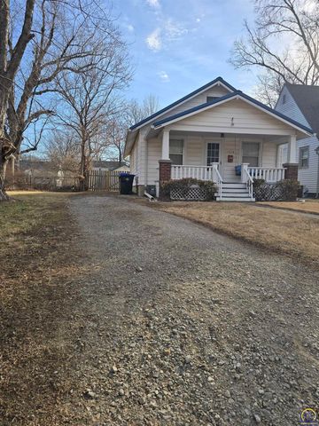 1718 SW Randolph AVE, Topeka, KS 66604