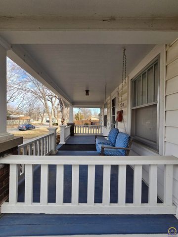 1718 SW Randolph AVE, Topeka, KS 66604