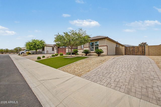 12542 W KRALL Court, Glendale, AZ 85307