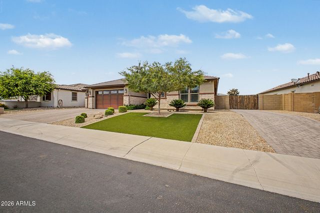 12542 W KRALL Court, Glendale, AZ 85307