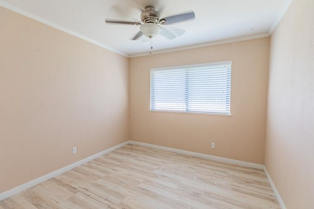 315 N Main St, Ingram, TX 78025