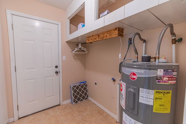 315 N Main St, Ingram, TX 78025