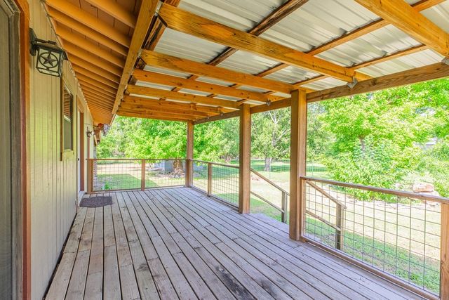 315 N Main St, Ingram, TX 78025