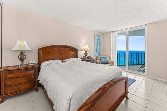 5420 N Ocean Drive 2101, Singer Island, FL 33404