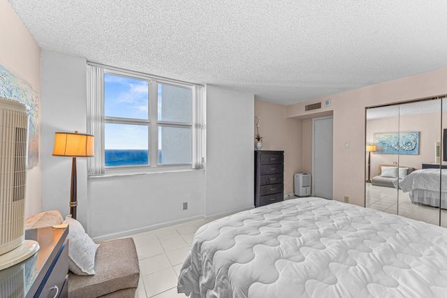 5420 N Ocean Drive 2101, Singer Island, FL 33404