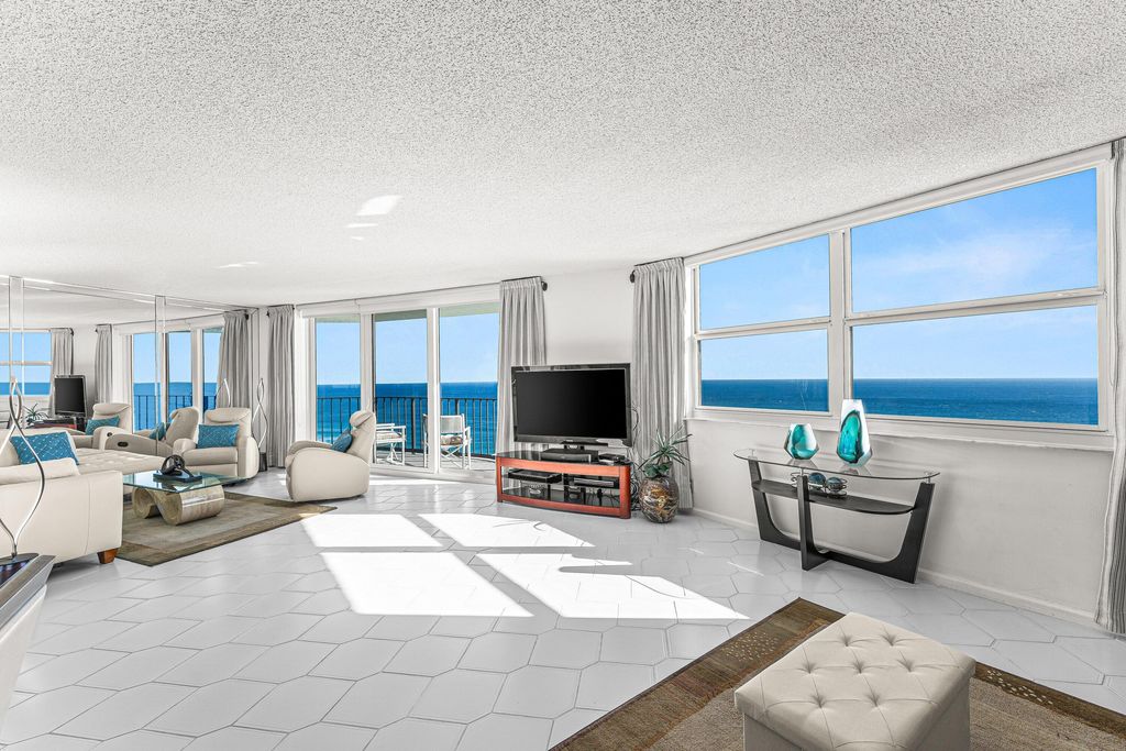 5420 N Ocean Drive 2101, Singer Island, FL 33404