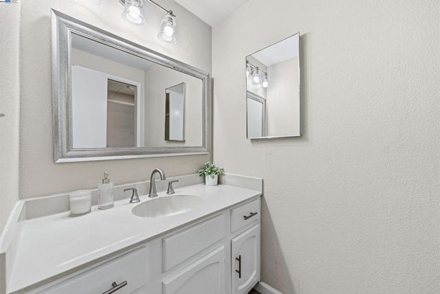 4436 Del Valle Pkwy, Pleasanton, CA 94566