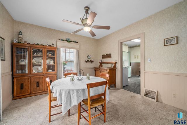 222 W 23rd St Street, Sioux Falls, SD 57105