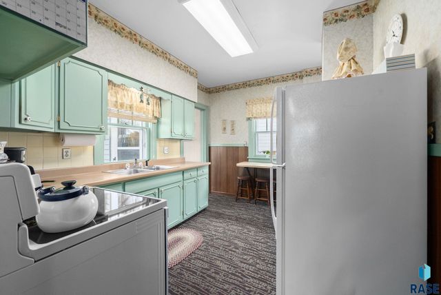 222 W 23rd St Street, Sioux Falls, SD 57105