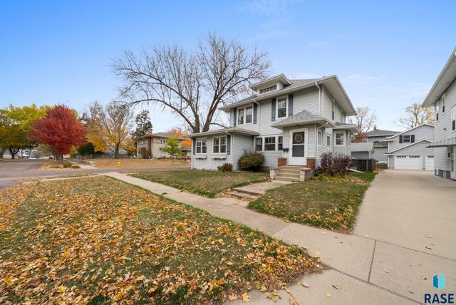 222 W 23rd St Street, Sioux Falls, SD 57105