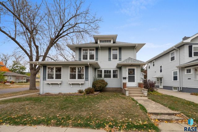 222 W 23rd St Street, Sioux Falls, SD 57105