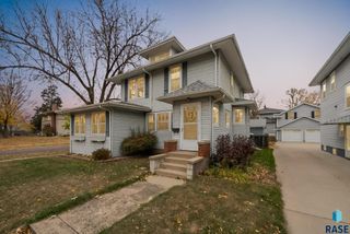 222 W 23rd St Street, Sioux Falls, SD 57105