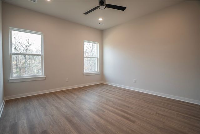 14 Nairn Lane, Bella Vista, AR 72715