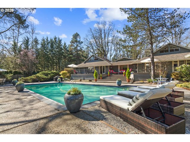 12534 S IRON MOUNTAIN Blvd, Portland, OR 97219